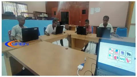 Mereka sangatt serius bernain game